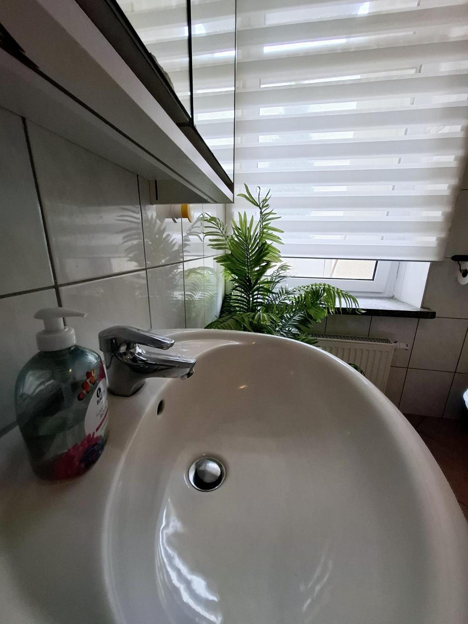 Altbauwohnung Direkt An Der Karli Mit Balkon - Netflix Inklusive Лейпциг Екстер'єр фото